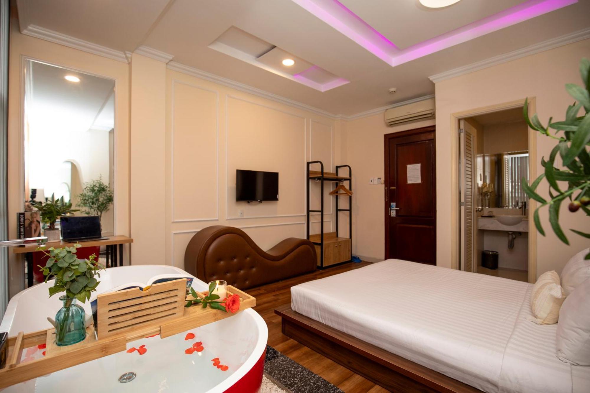 Quy Hung Hotel Central Хошимин Экстерьер фото
