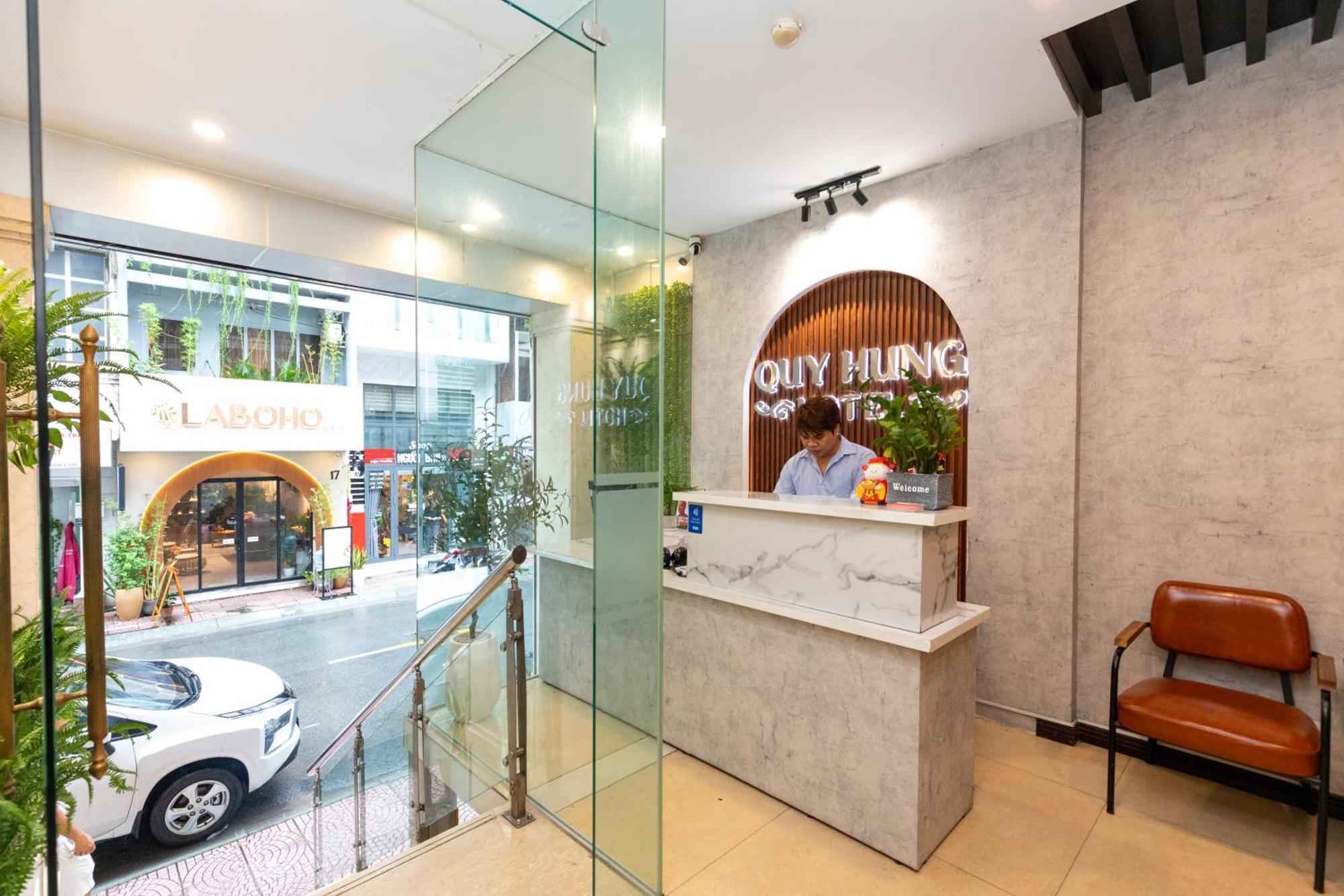 Quy Hung Hotel Central Хошимин Экстерьер фото